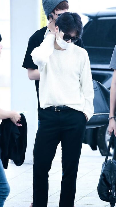 BTS Jimin Turned The Airport Into His Own Personal Runway - The Hills Times