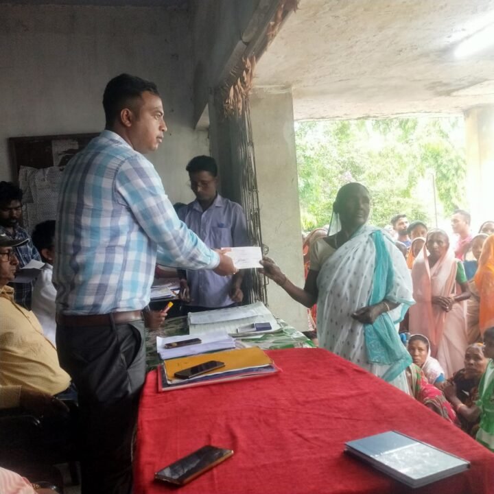 Doloo Garden management hands over cheques to tea labourers in Cachar