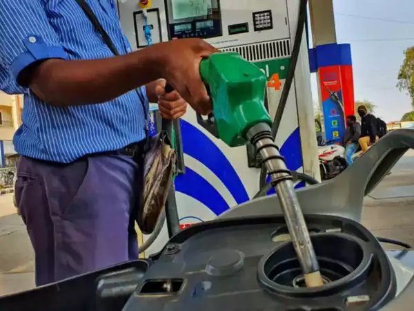 Excise duty cu Petrol price slashed by Rs 8.69, diesel by Rs 7.05 per litre