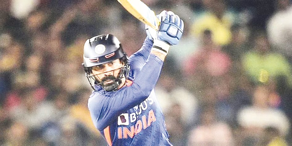 Shreyas defends bizarre batting order ‘Axar sent ahead of DK to rotate strike’