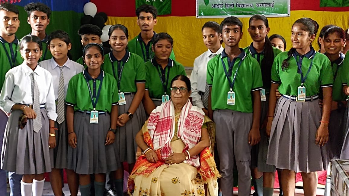 Hindi Diwas celebrated at Adarsha Hindi Vidyalaya, Bargolai