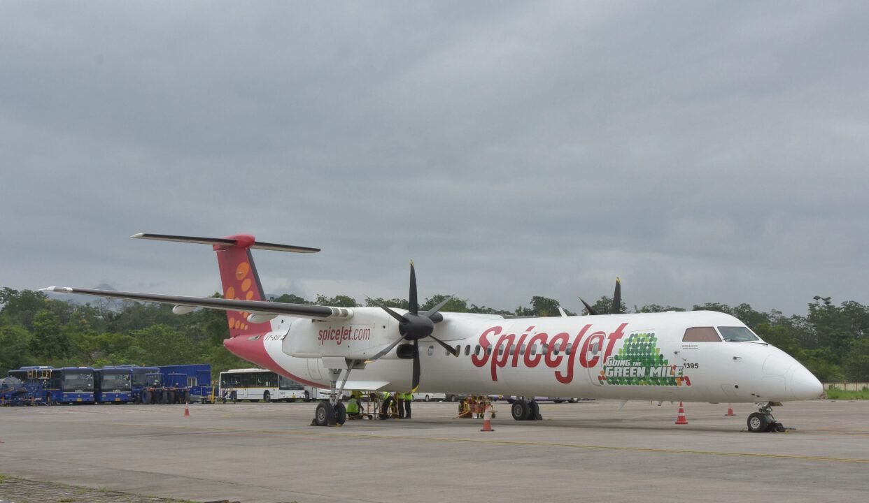 Bbiofuel spiceJet plane