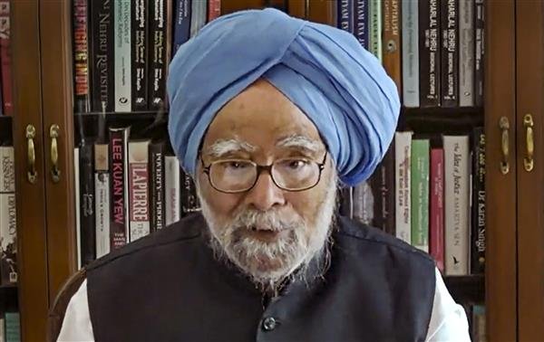 Media needs to be vigilant, flag govt’s shortcomings Former PM Manmohan Singh