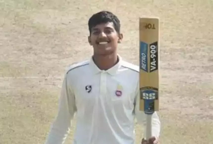 Finally some runs for Yash Dhull, Delhi 2235 against Hyderabad