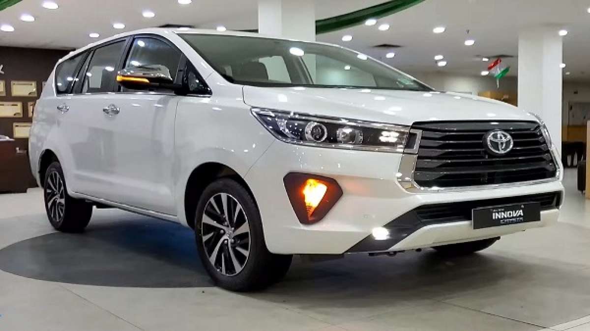 Toyota commences bookings of new diesel Innova Crysta