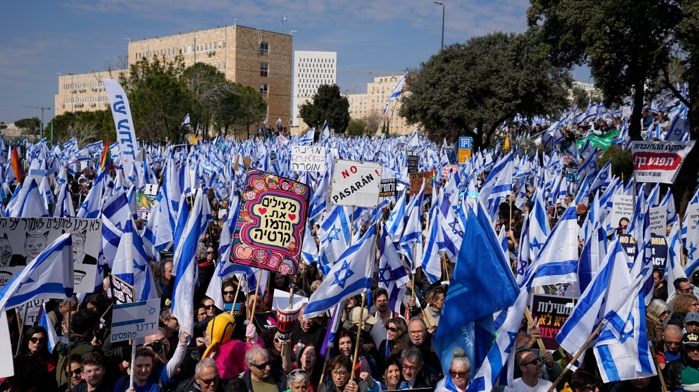 Netanyahu launches contentious overhaul as thousands protest 2