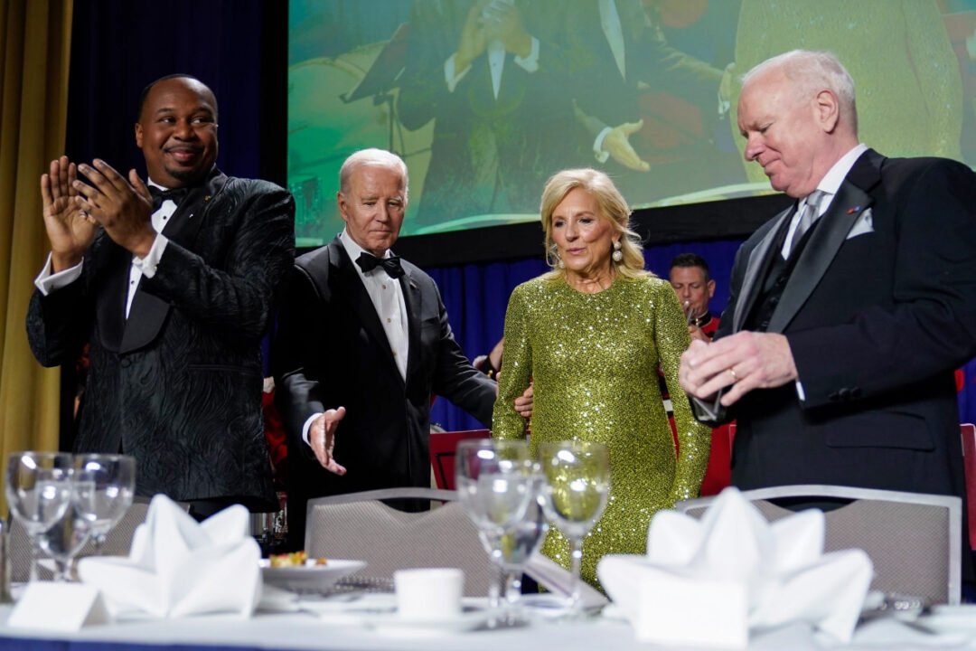Known for laughs, DC dinner spotlights risks of journalism ANCHOR