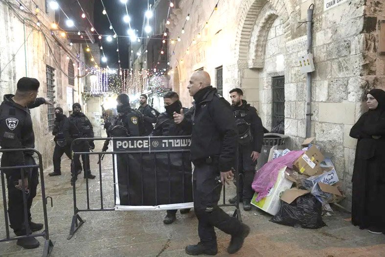 Israeli police fatally