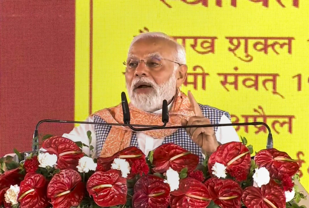 PM Modi in Gorakhpur