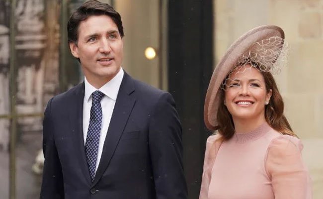 Canadian Prime Minister Justin Trudeau And His Wife Announce Their ...