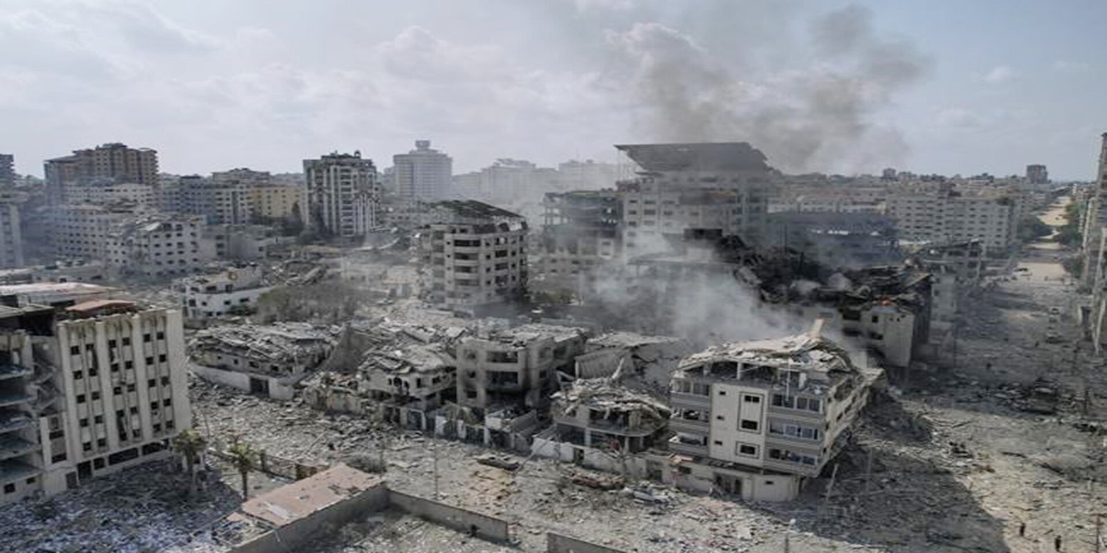 Israel strikes neighbourhood after neighbourhood in sealed-off Gaza as war appears set to escalate 1(32)