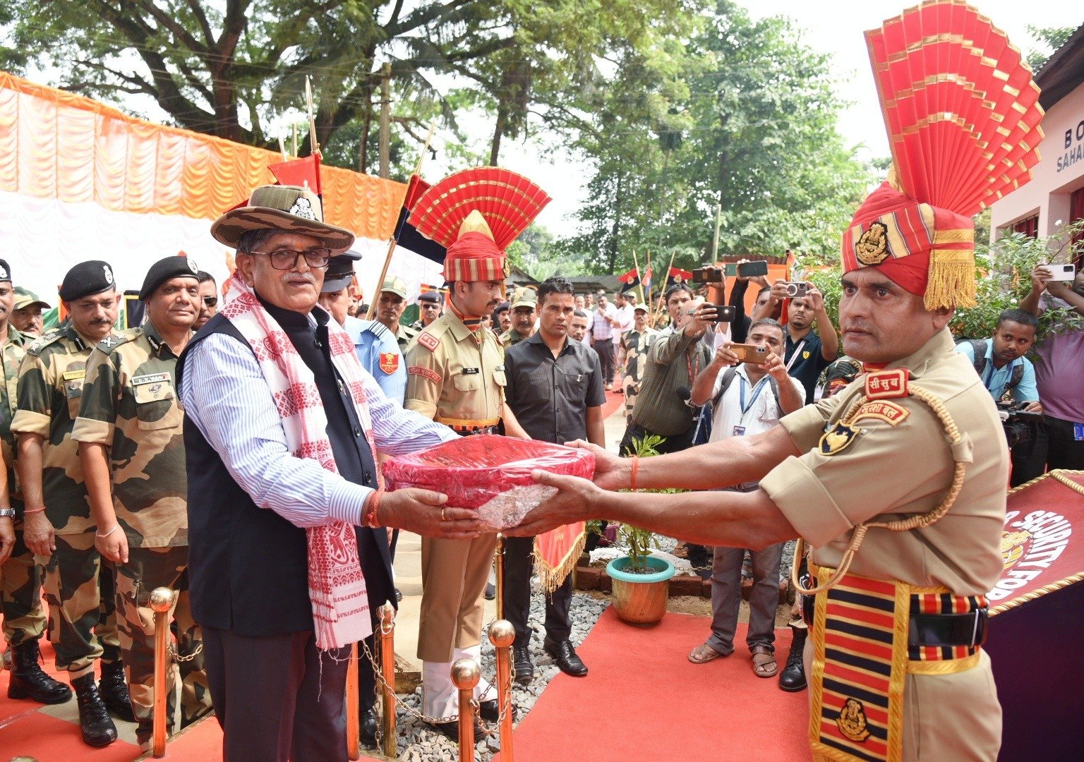 Guv visits South Salmara Mankachar district; acknowledges BSF’s contributions