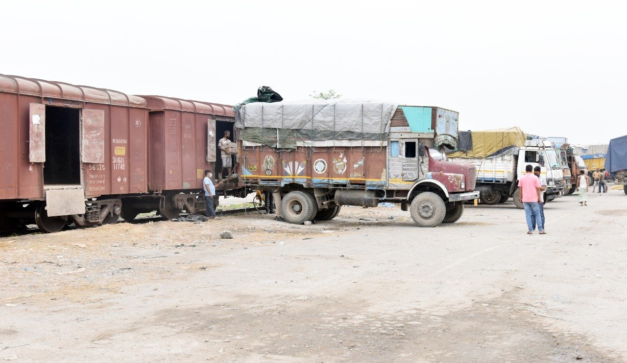 NFR unloads 1084 freight rakes in September