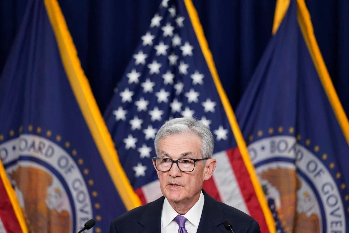 Officials saw inflation cooling but were cautious about timing of rate cuts Officials saw