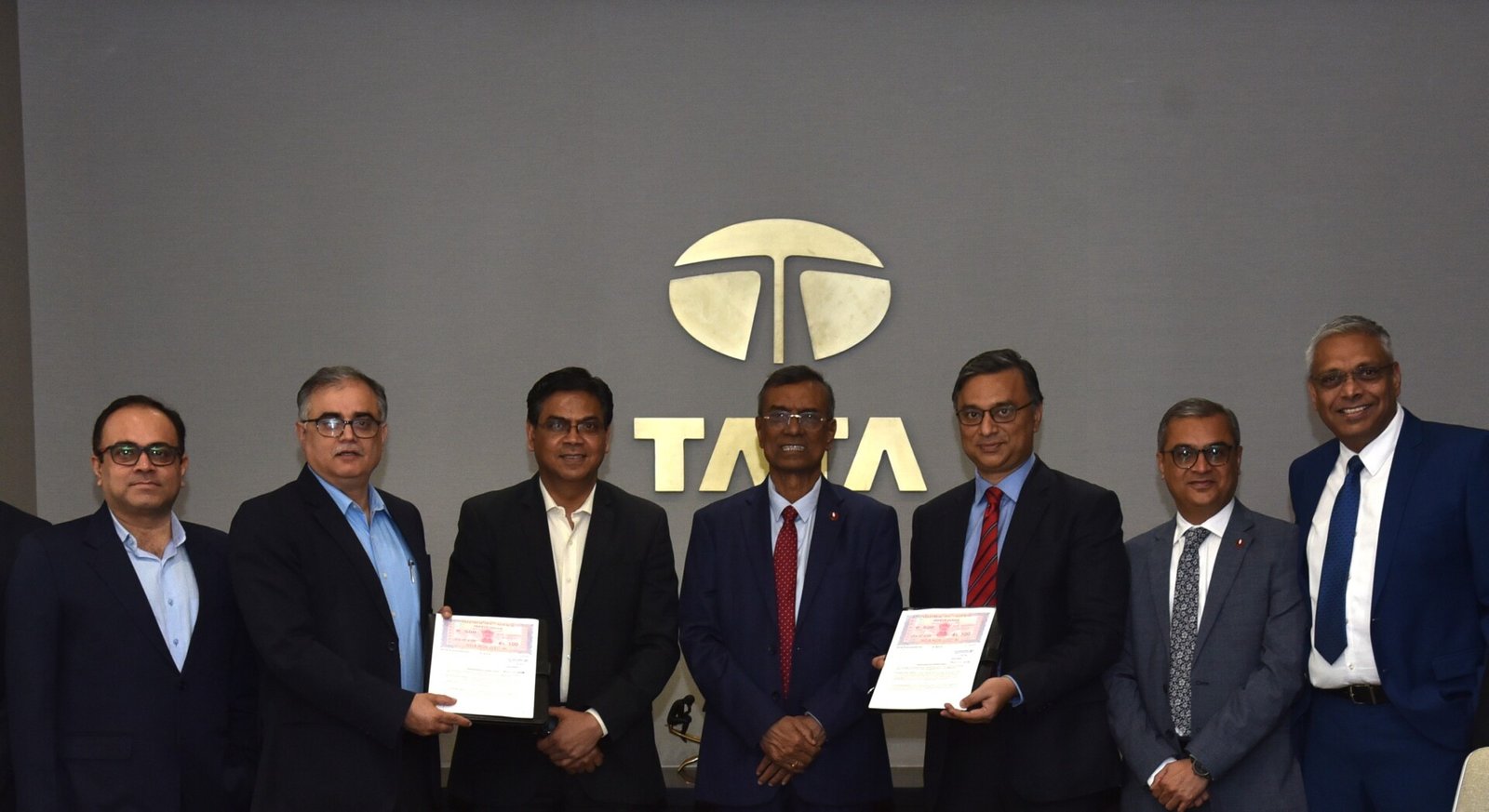 Tata Motors and Bandhan Bank sign MoU to offer attractive vehicle financing solutions