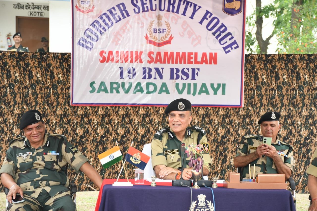 ADG BSF reviews security scenario along Indo-Bangla international border