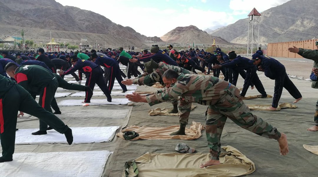 Army_yoga_class_Leh