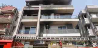 Nine dead as massive fire breaks out in residential building in east Delhi