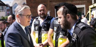 Starmer urges tougher action against Gaza protests in UK following antisemitic attacks
