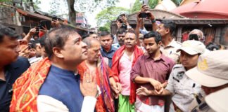 Himanta Biswa Sarma offers prayers at Kamakhya Temple