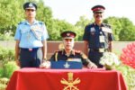 Gen Subramani takes charge as India’s new Chief of Defence Staff New Project(8)